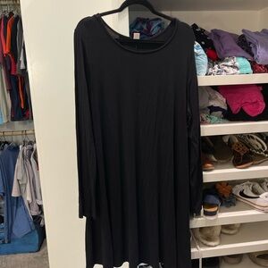 Old Navy Classic Black Top